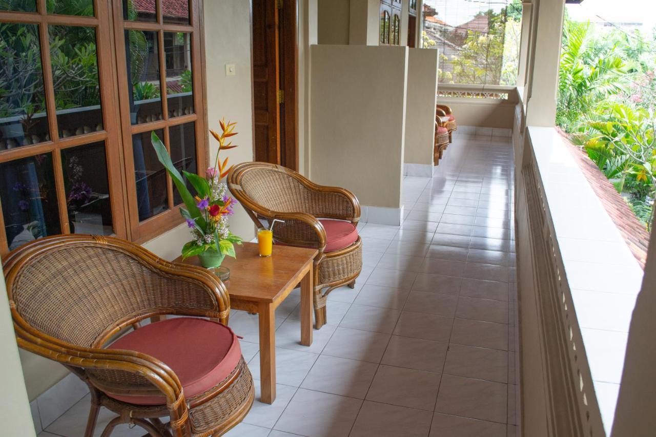 Flamboyan Hotel Kuta  Ngoại thất bức ảnh