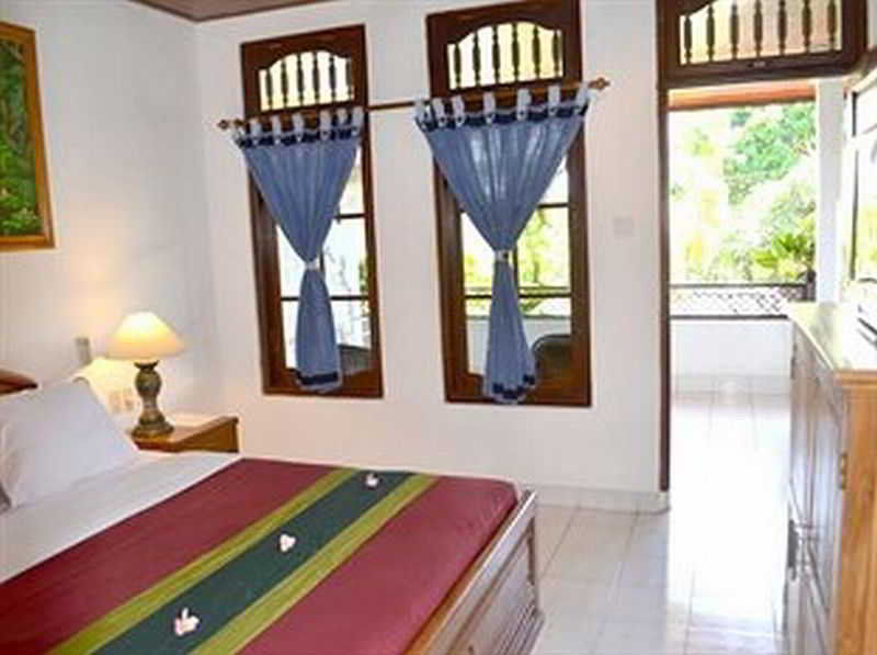 Flamboyan Hotel Kuta  Ngoại thất bức ảnh