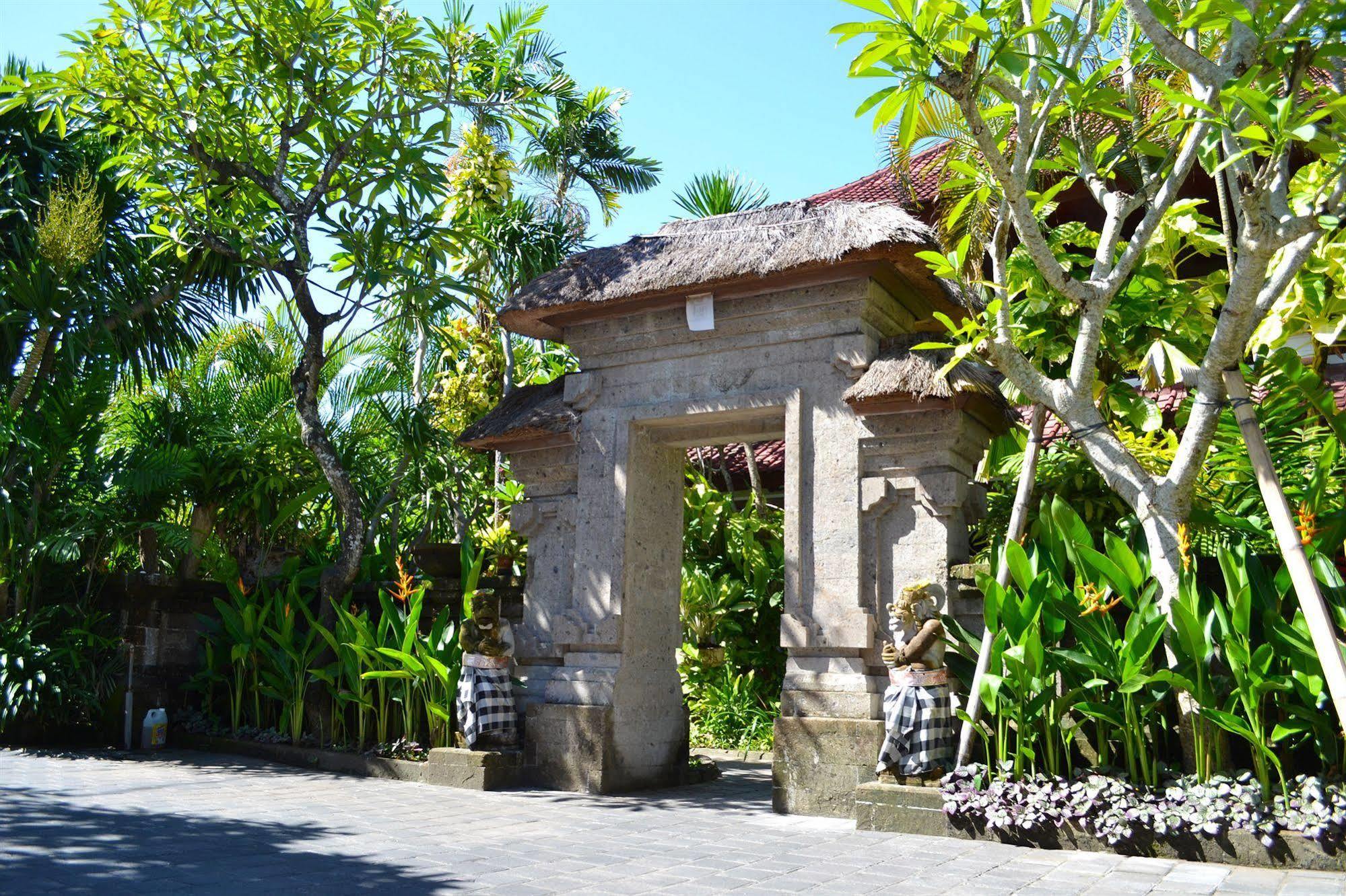 Flamboyan Hotel Kuta  Ngoại thất bức ảnh