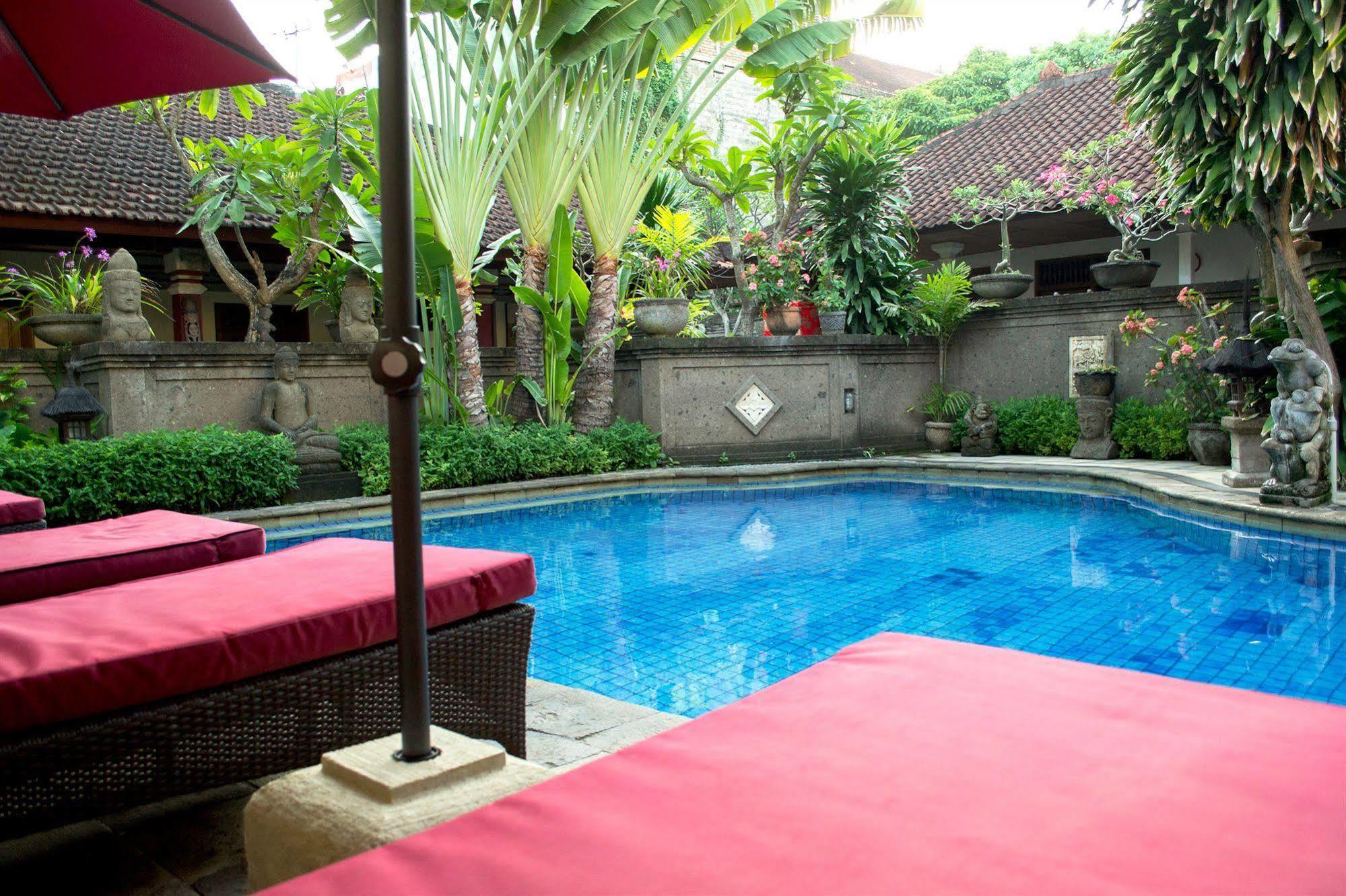 Flamboyan Hotel Kuta  Ngoại thất bức ảnh