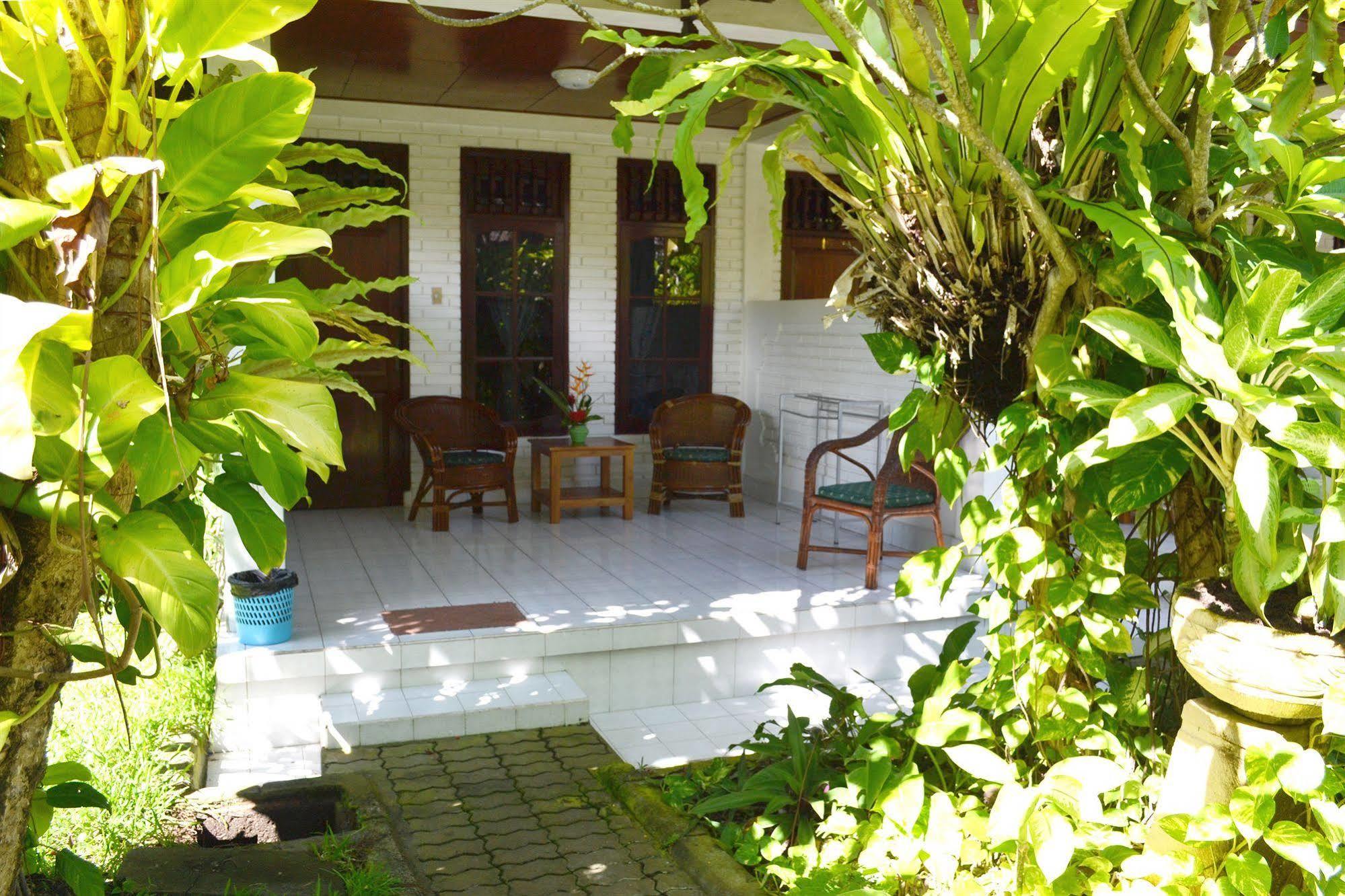Flamboyan Hotel Kuta  Ngoại thất bức ảnh